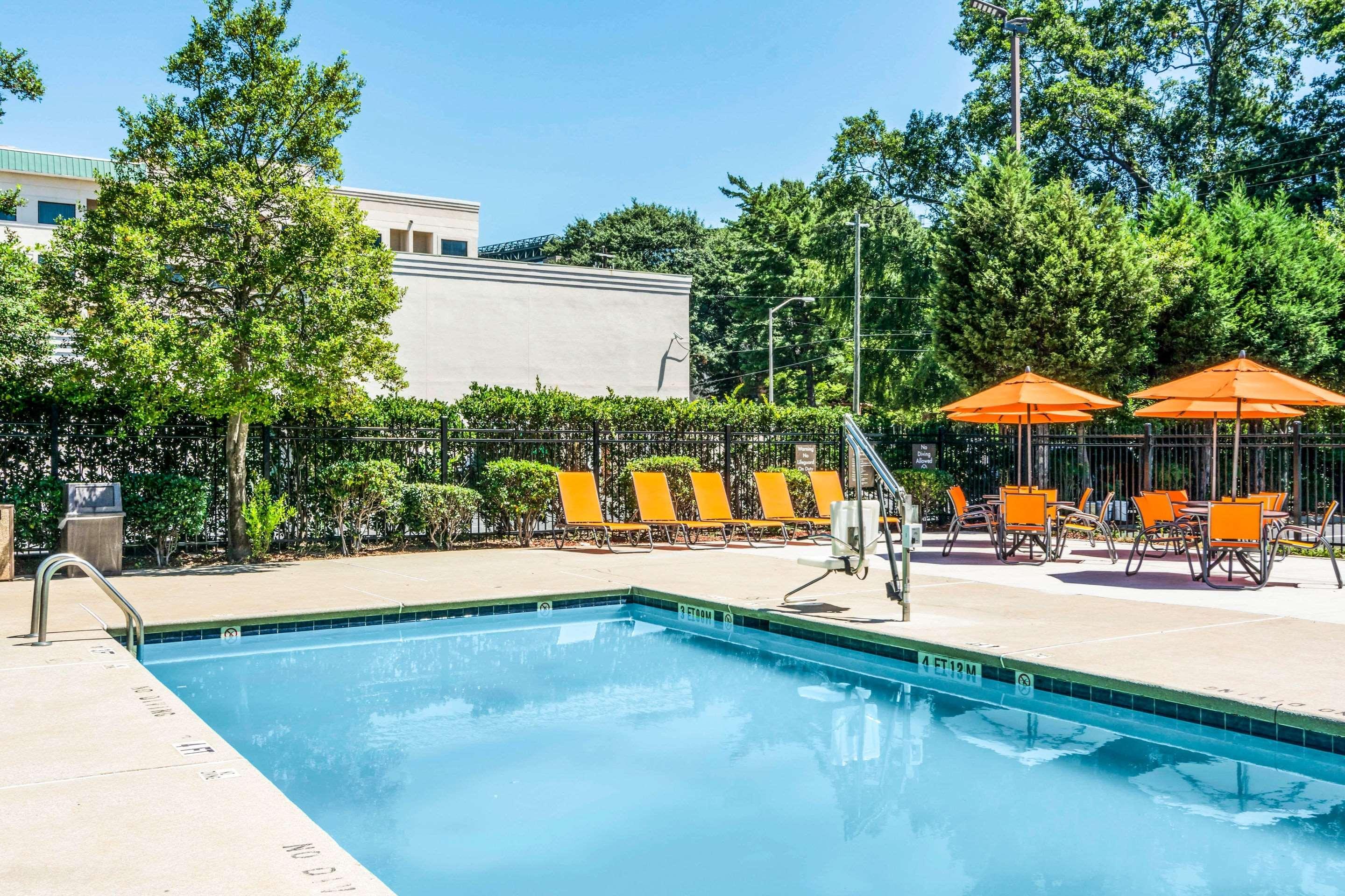 Comfort Downtown South 3*